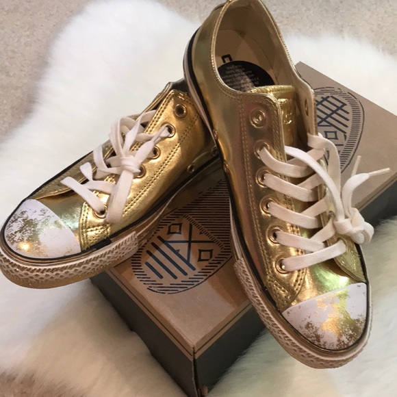 Converse Shoes - Today only! gold on white Converse All Stars⭐️sz 8